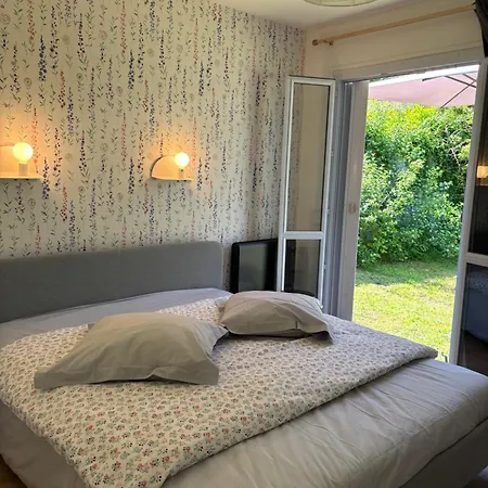 Jolie Maison Lumineuse A Posay