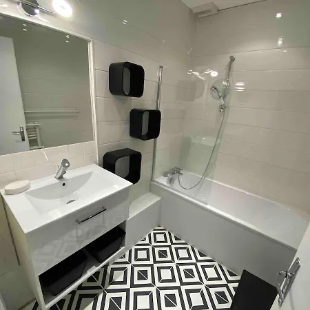 Jolie Maison Lumineuse A Posay