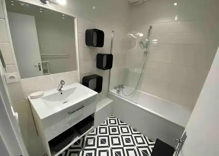 Jolie Maison Lumineuse A Posay Holiday home La Roche-Posay