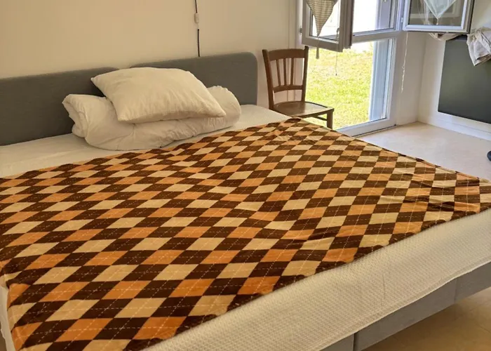 Jolie Maison Lumineuse A Posay Holiday home *