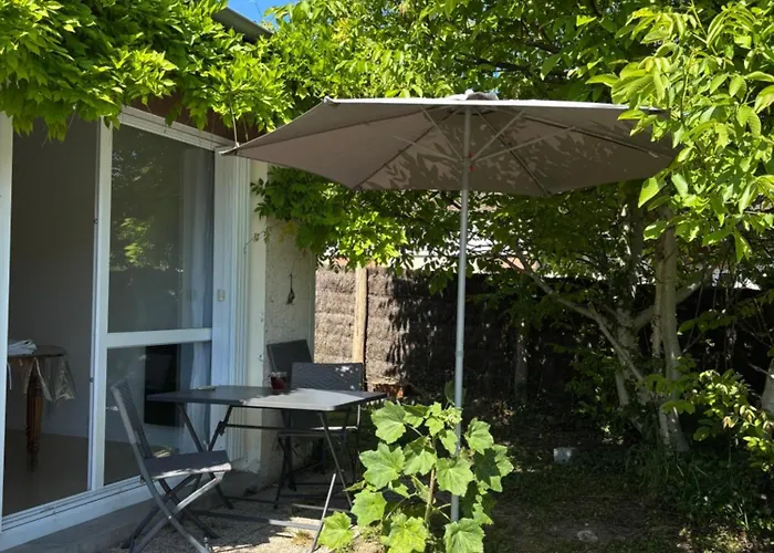 Jolie Maison Lumineuse A Posay