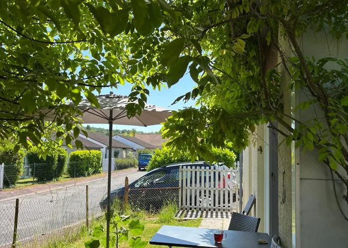 Jolie Maison Lumineuse A Posay Holiday home