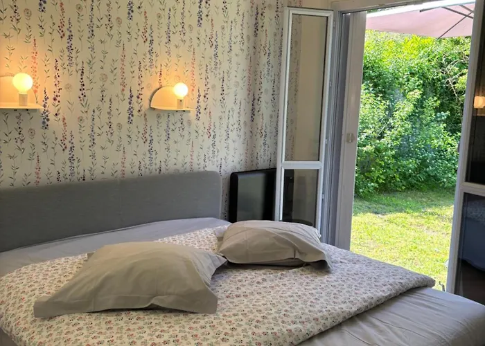 Jolie Maison Lumineuse A Posay